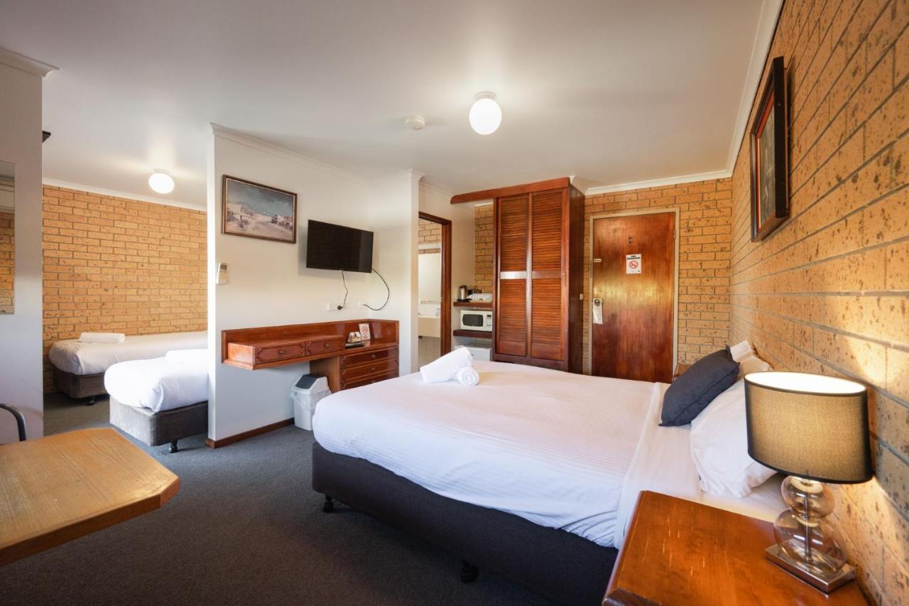 Colac Mid City Motor Inn Buitenkant foto