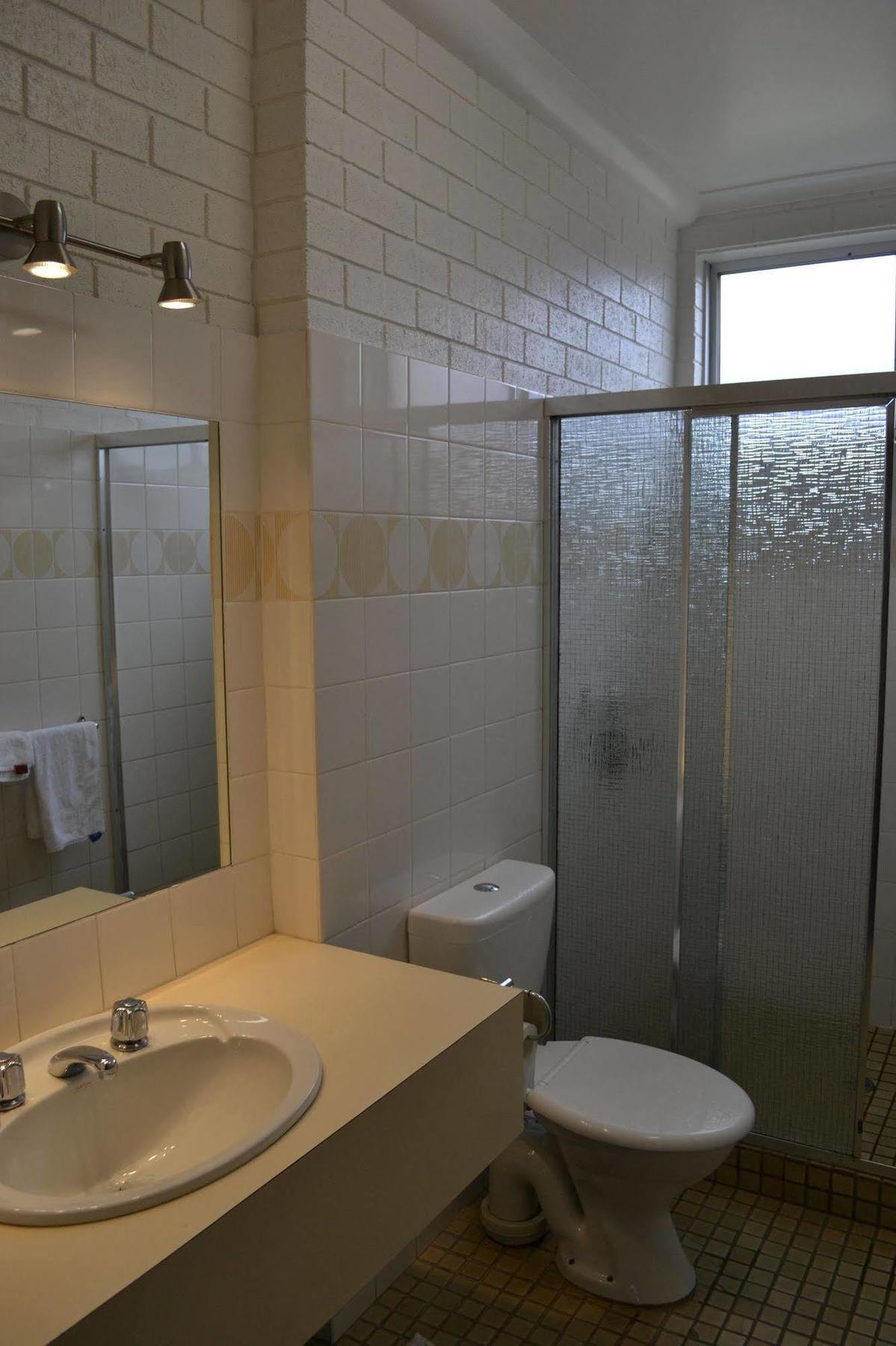 Colac Mid City Motor Inn Buitenkant foto