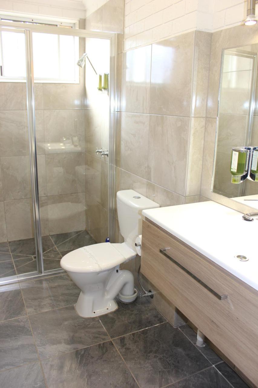 Colac Mid City Motor Inn Buitenkant foto
